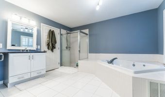 5 Hidden Valley Rd, Andover, NJ 07860