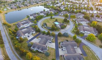 7386 Lake Lakota Pl, Indianapolis, IN 46217