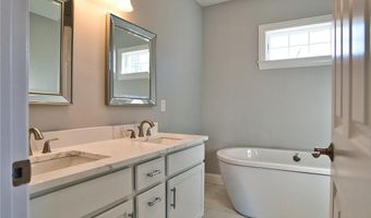 24 Seaspray Way, Little Compton, RI 02837