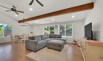 1275 ISLAND St, Springfield, OR 97477