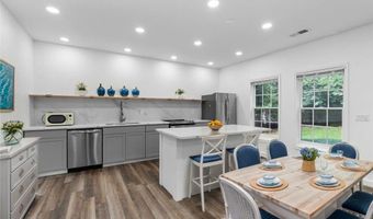 350 Wembley Cir, Atlanta, GA 30328