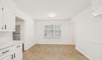 2101 Kamak Dr, Beebe, AR 72012