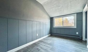 432 Edgewater Dr, Algonac, MI 48001