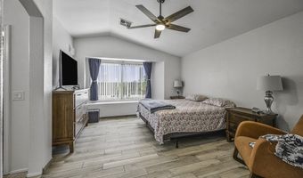 5976 W KESLER Ln, Chandler, AZ 85226