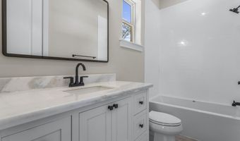 100 Blue Ridge Ct, Bay St. Louis, MS 39520
