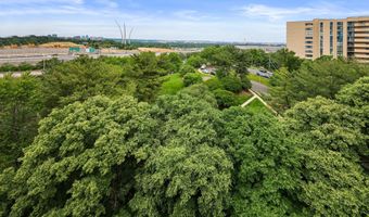 1300 ARMY NAVY Dr 816, Arlington, VA 22202