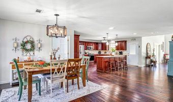 176 Jule St, Apalachicola, FL 32320