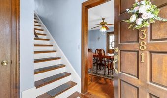 381 Auburn St, Cranston, RI 02910