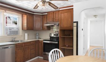 75 Autumn St, Cranston, RI 02910