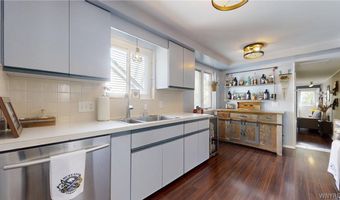 293 Burroughs Dr, Amherst, NY 14226