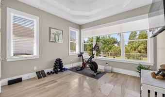 638 MANNS HARBOR Dr, Apollo Beach, FL 33572