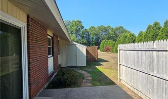 40 Kingsland Ct 2A, Charlestown, RI 02813