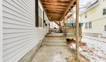 60 Fruit St, Worcester, MA 01609