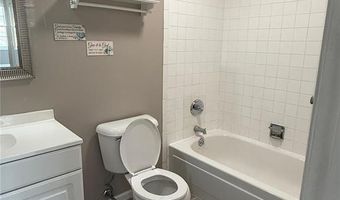 160 Cumberland Park Ct G, Ballwin, MO 63011