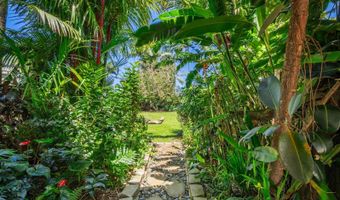 65 N Holokai Rd, Haiku, HI 96708