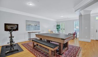 1857 POTOMAC GREENS Dr, Alexandria, VA 22314