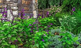 200 Wickford Point Rd, North Kingstown, RI 02852