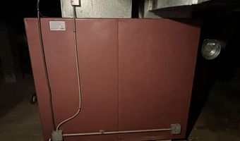 2 Howard St, Augusta, ME 04330