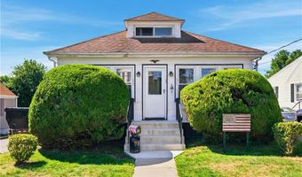 29 E Earle St, Cumberland, RI 02864