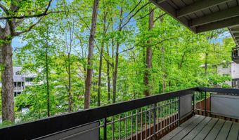 7717 DONNYBROOK Ct 103, Annandale, VA 22003