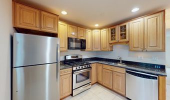 68 Virginia Ave 14, Danbury, CT 06810