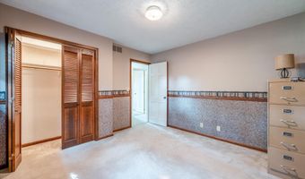 305 E 21st St, Atlantic, IA 50022