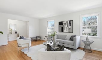 8200 BEECH TREE Rd, Bethesda, MD 20817