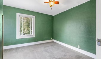 902 Midway Dr, Auburn, IN 46706