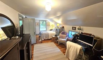 187 Dye Hill Rd, Hopkinton, RI 02832