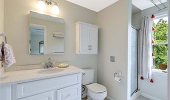4 Fourth St, Barrington, RI 02806