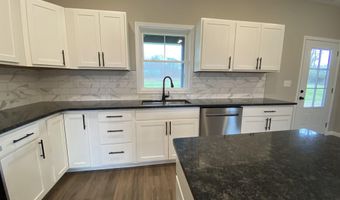 10 Trinton Ave, Bedford, IN 47421