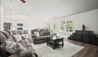6236 Emerald Lake Dr, Biloxi, MS 39532