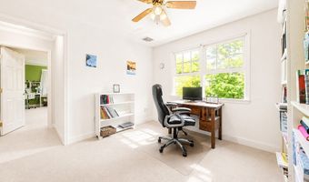 323 Oakhill Ave, Attleboro, MA 02703