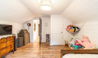 813 S 300 West Rd, Albion, IN 46701