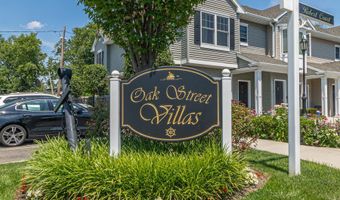 5 Robert Court St, Amityville, NY 11701