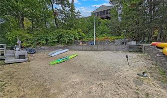 325 Lake Dr, Glocester, RI 02814