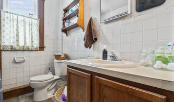 33 Kenney St, Bristol, CT 06010