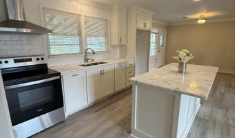 3101 Pine St, Abbeville, LA 70510