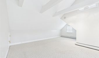 30 Taggart Ct, East Greenwich, RI 02818