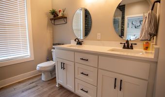 486 Old Blackshear Rd, Baxley, GA 31513