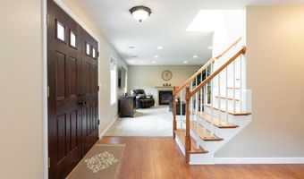 33 Hobart Hill Rd, Brookline, NH 03033