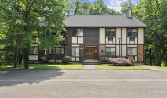 8 Carlisle Ct 8, Brookfield, CT 06804