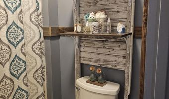 838 Rebecca Ct, Alford, FL 32420