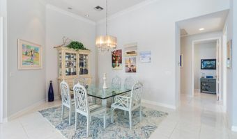 201 Orange Tree Dr, Atlantis, FL 33462