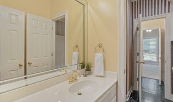 525 Ridge Cir, Brandon, MS 39047