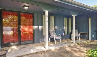 1626 Porter Ave, Aurora, MO 65605