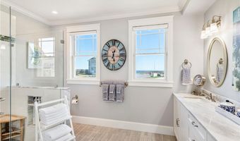 1048 Ocean Rd, Narragansett, RI 02882