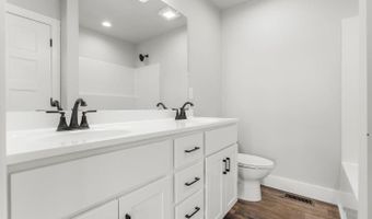 110 Pearl St, Auburn, KY 42206