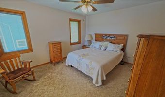 1000 Lake Viking Ter, Altamont, MO 64620