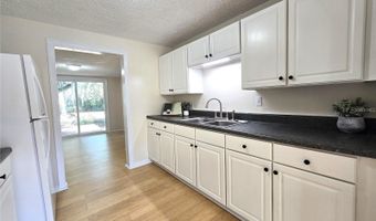 309 LAKE DALE Dr, Auburndale, FL 33823